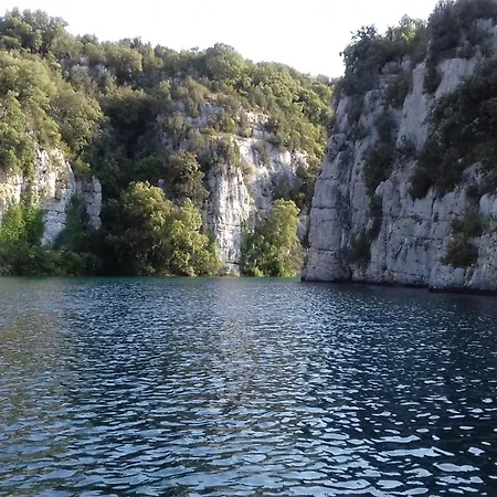 Holiday home Maison De Village Montagnac (Alpes-de-Haute-Provence)